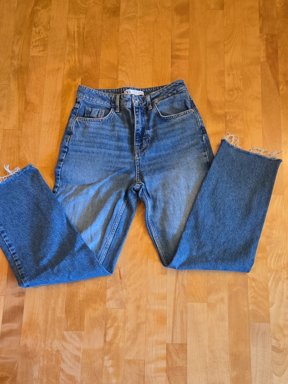 Zara Womens Relaxed Blue Denim Jeans